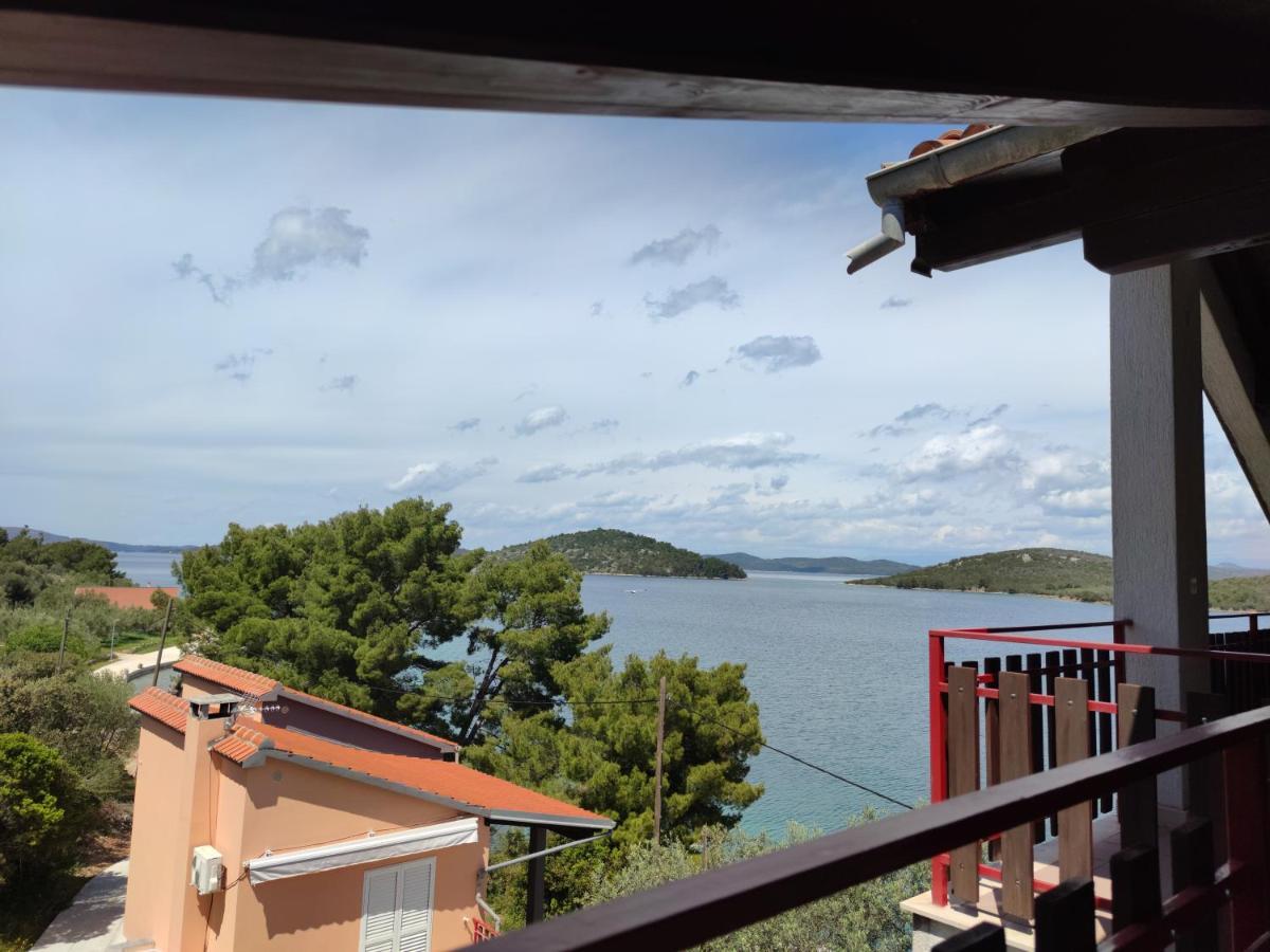 مبيت وإفطار Luka  Pansion Alen - Dugi Otok المظهر الخارجي الصورة