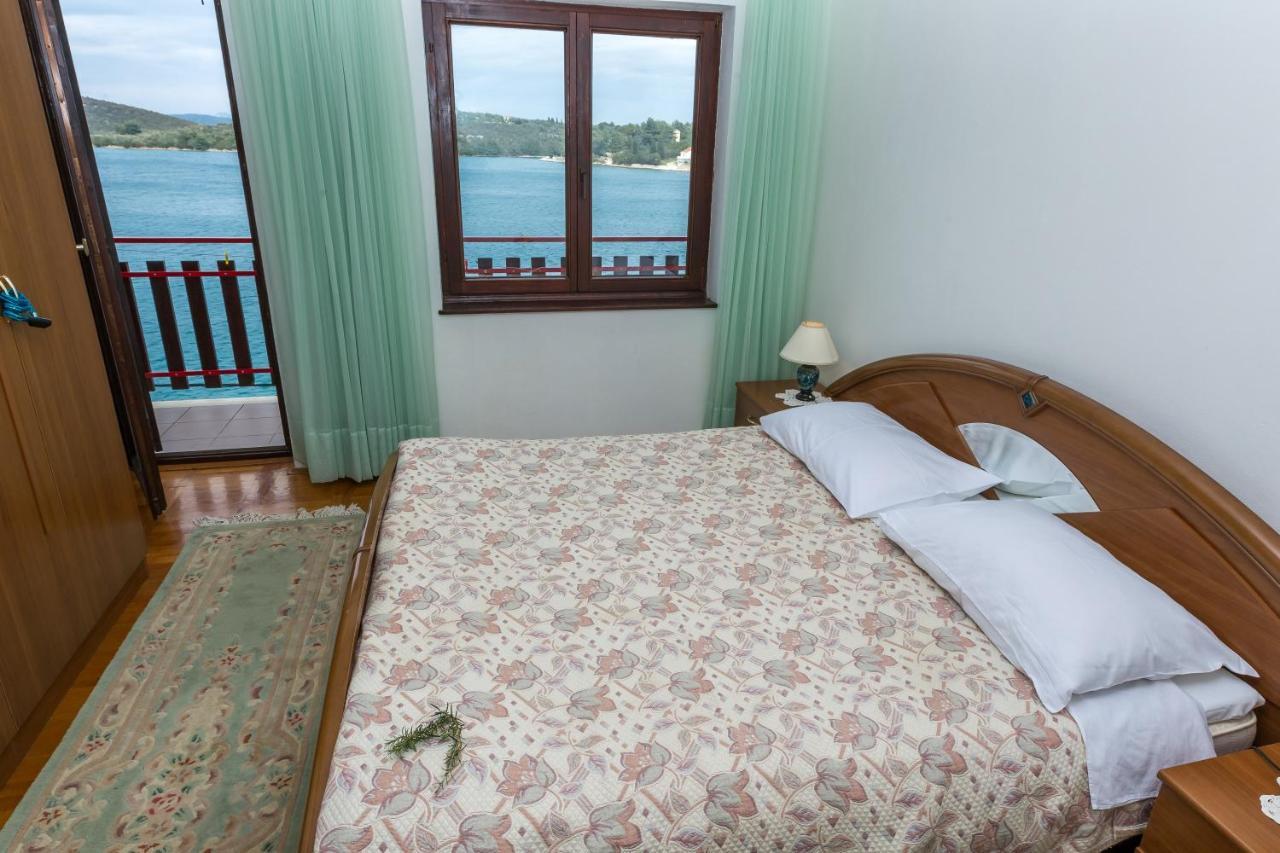 مبيت وإفطار Luka  Pansion Alen - Dugi Otok المظهر الخارجي الصورة