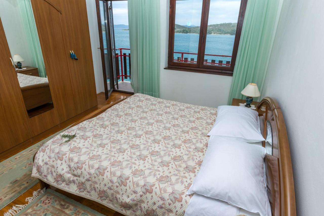 مبيت وإفطار Luka  Pansion Alen - Dugi Otok المظهر الخارجي الصورة