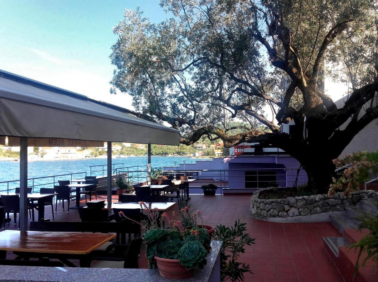 مبيت وإفطار Luka  Pansion Alen - Dugi Otok المظهر الخارجي الصورة