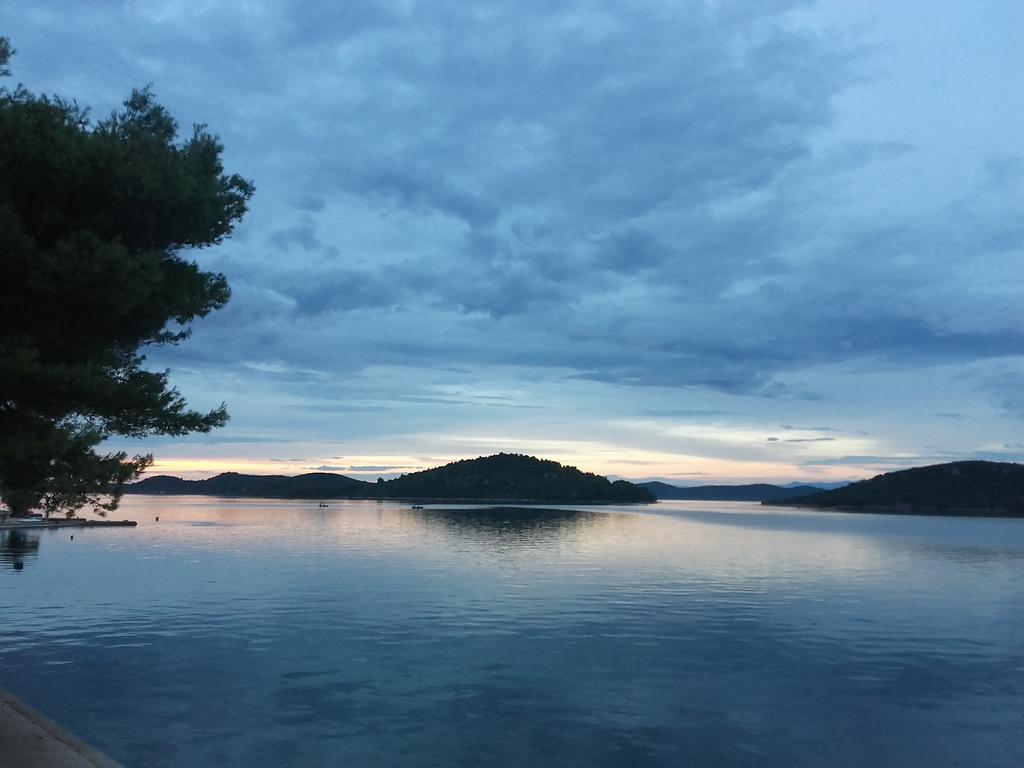 مبيت وإفطار Luka  Pansion Alen - Dugi Otok المظهر الخارجي الصورة