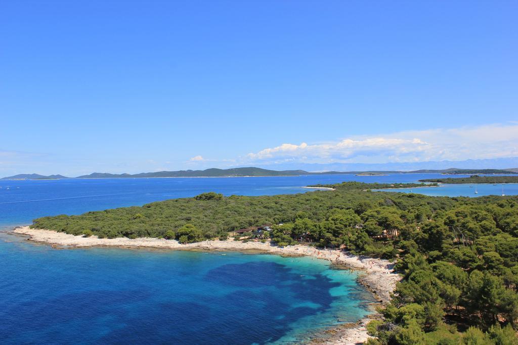 مبيت وإفطار Luka  Pansion Alen - Dugi Otok المظهر الخارجي الصورة
